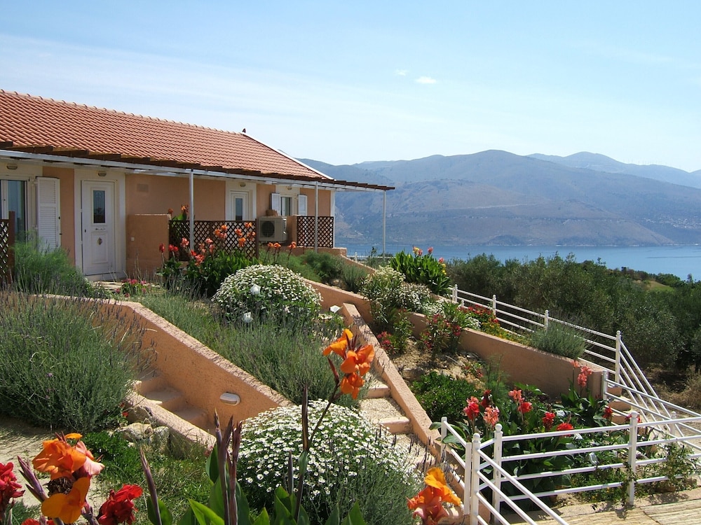 Forestata Village