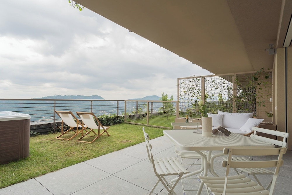 La Vista Bonita by Rent all Como