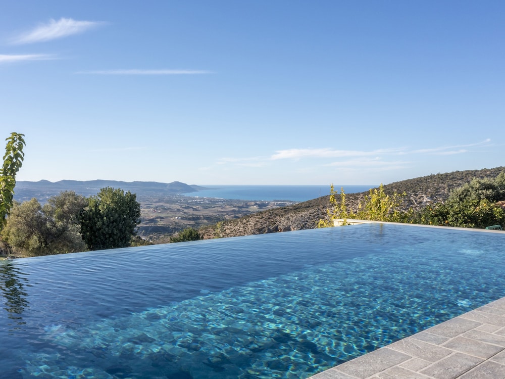 Sanders View - Cozy 3-bdr Villa With Infinity Pool