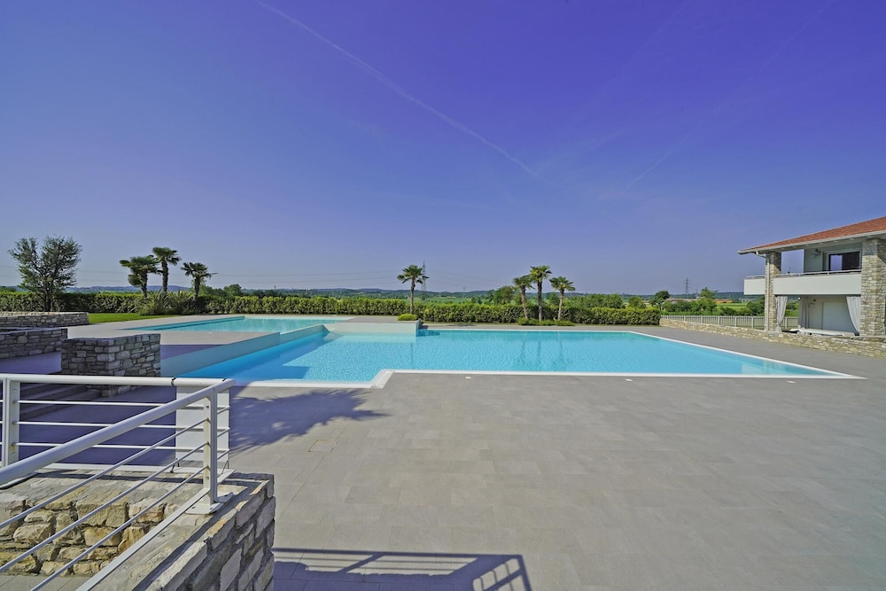 Le Mele 7 by Wonderful Italy