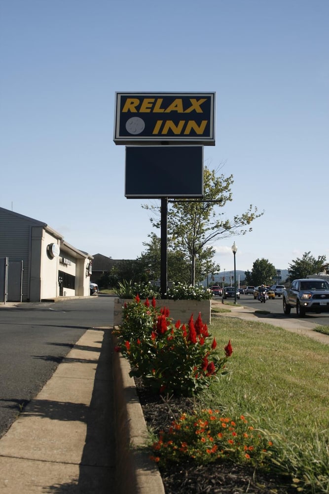 Relax Inn Motel