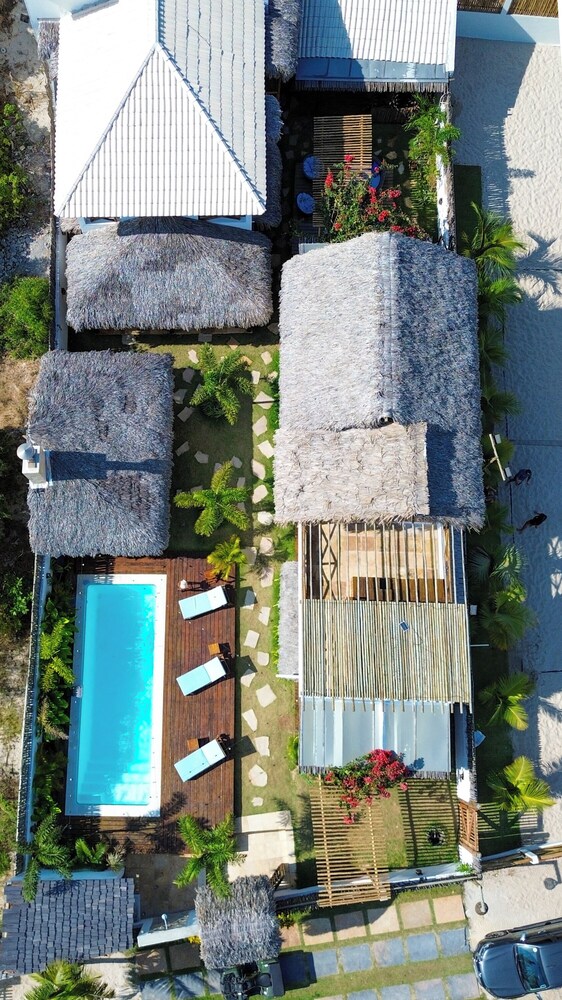 Downwind Kite Villas