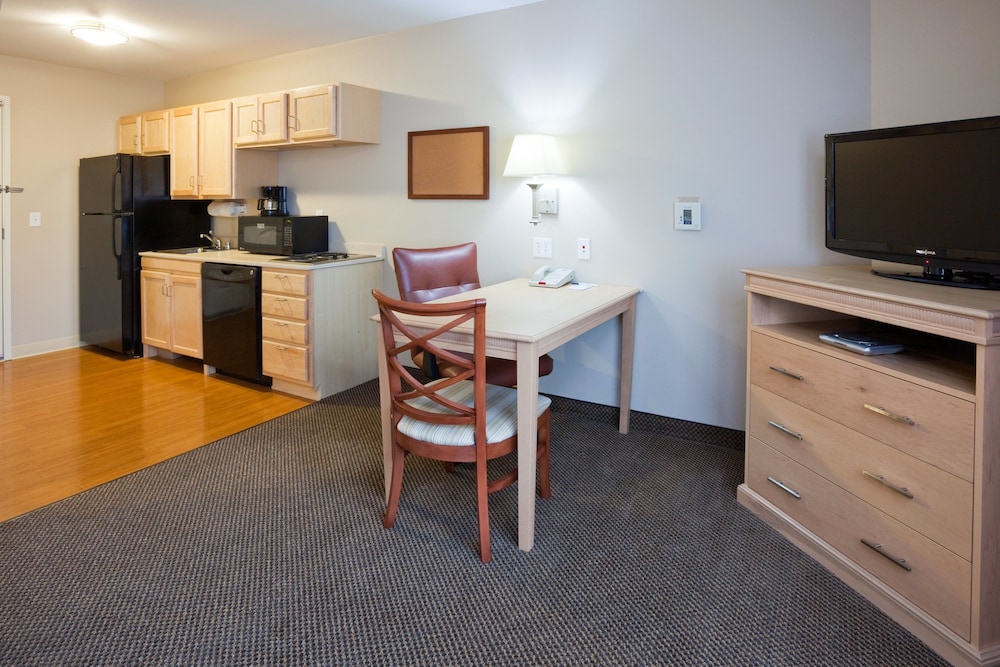 Milwaukee Vacations - Candlewood Suites Milwaukee Brown Deer, an IHG Hotel - Property Image 2
