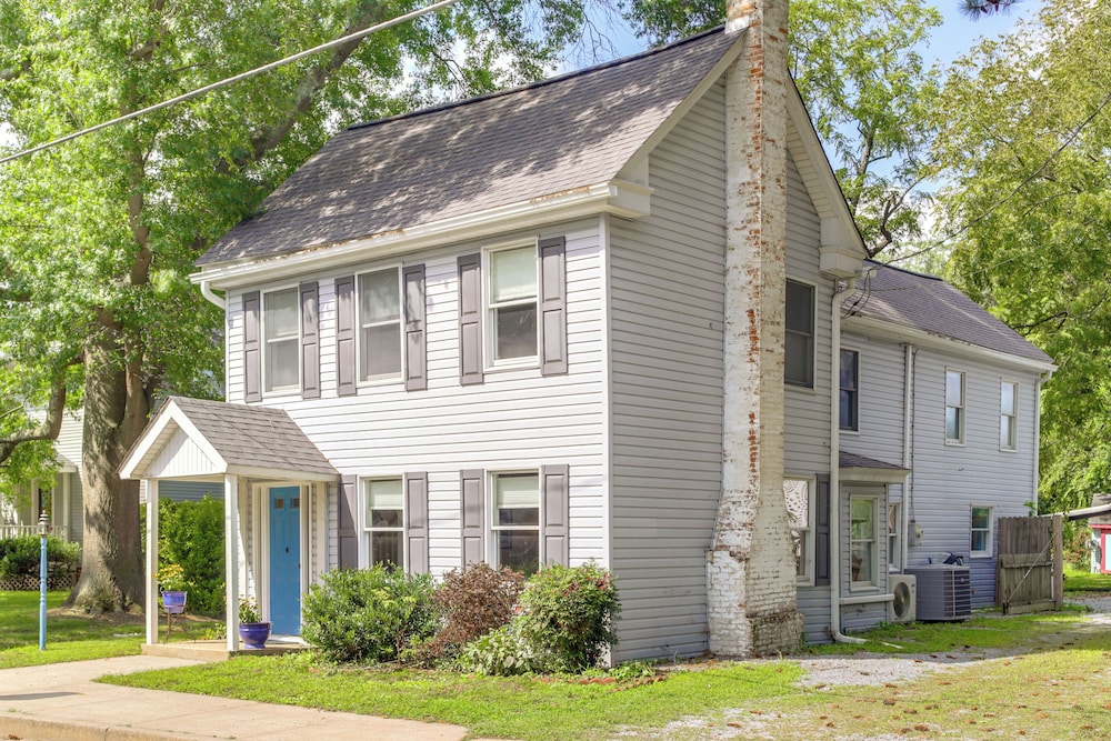 Charming Victorian Farmhouse on Historic Main St