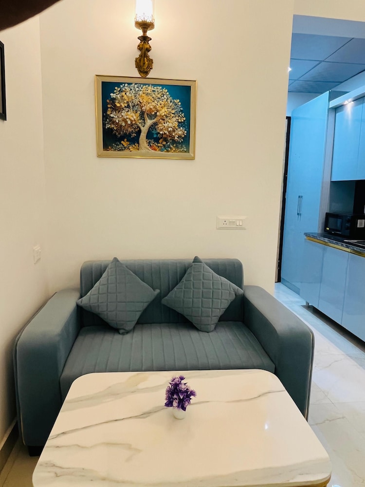 Kashu Studio Apartments