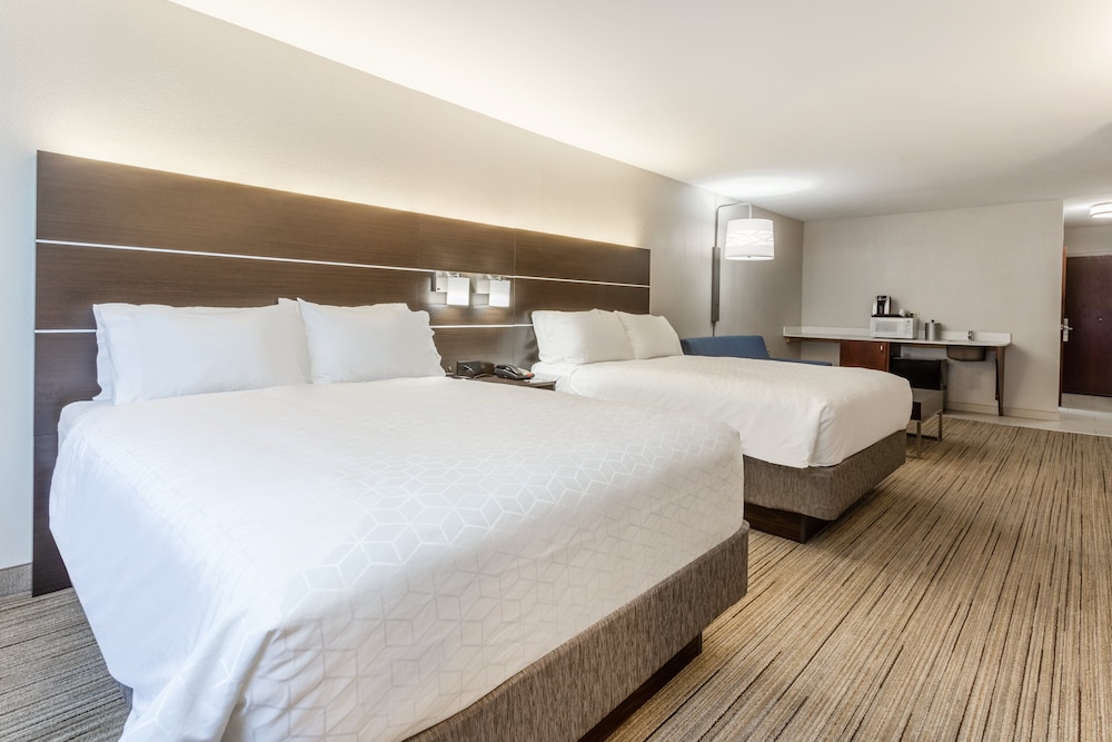 Scranton Vacations - Holiday Inn Express  Suites White Haven - Poconos, an IHG Hotel - Property Image 4