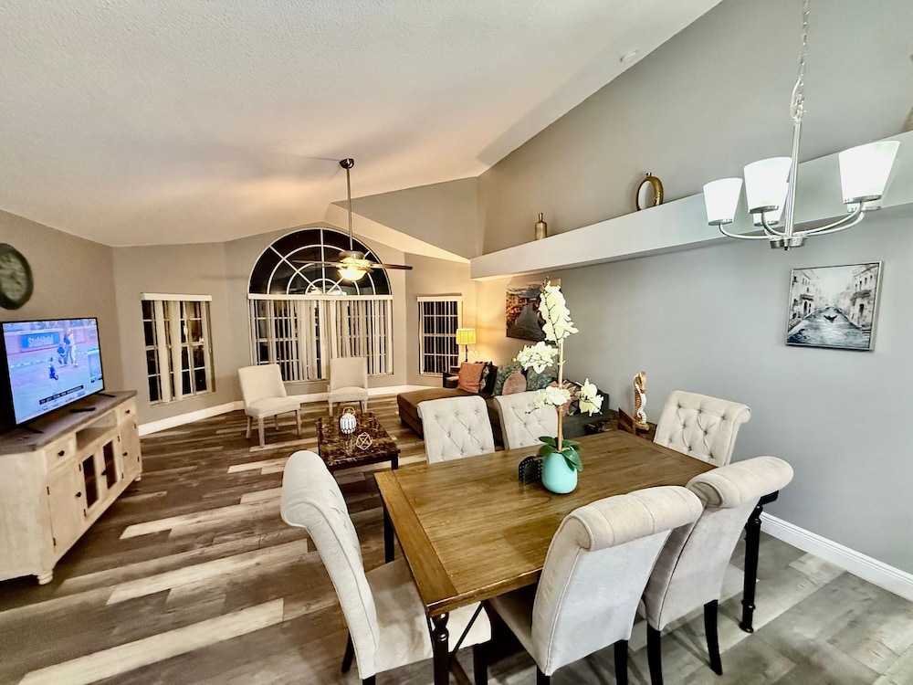 Grand Laguna 3BR Penthouse Near Universal Parks