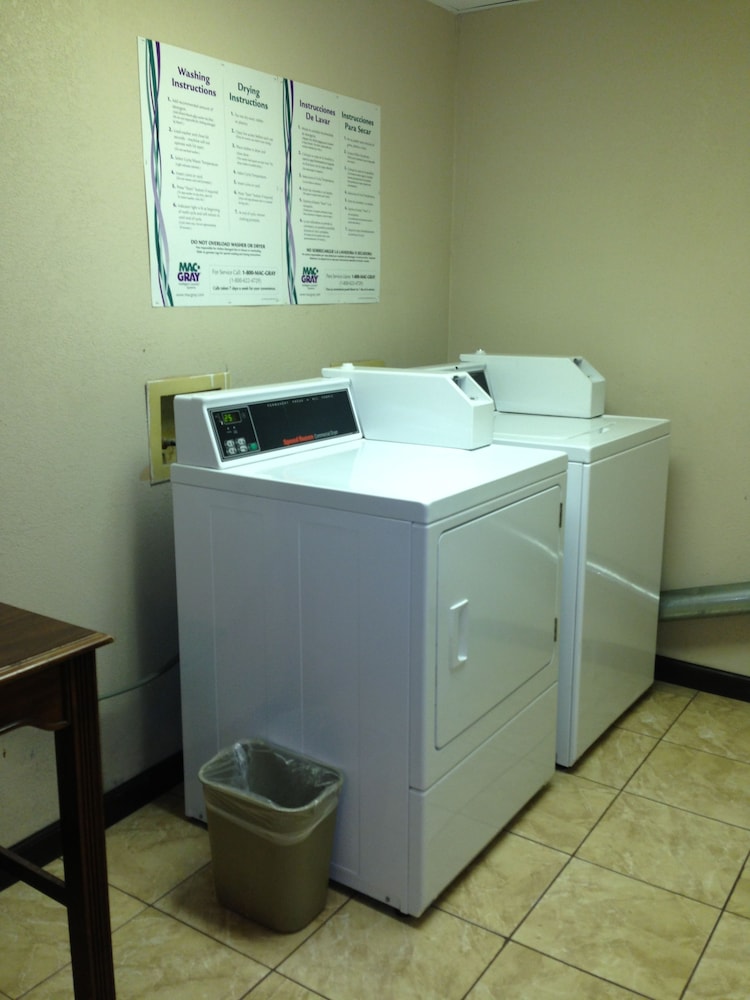 Mount Pleasant Vacations - Executive Inn - Property Image 6