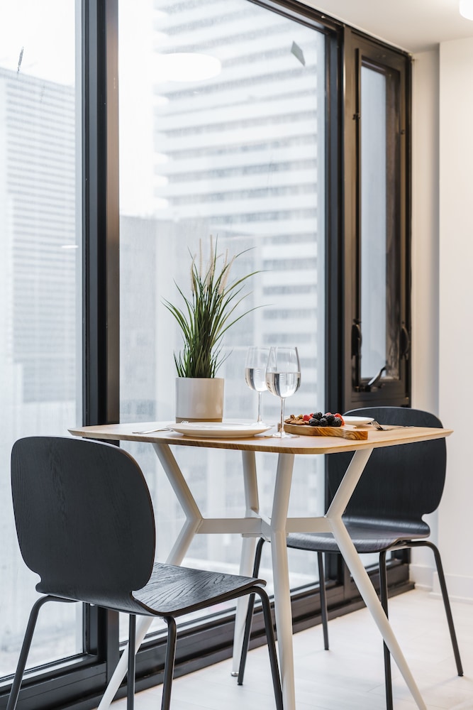 Sarkar Suites - Cumberland Street - Image 1