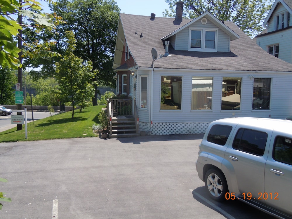 Glen Mhor Bed and Breakfast