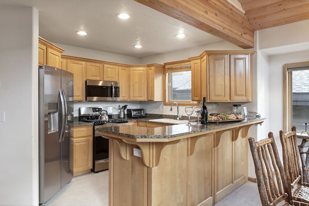 Boulder Creek at Deer Valley Resort - Three Bedroom Condo with Hot Tub #1119 3 Condo