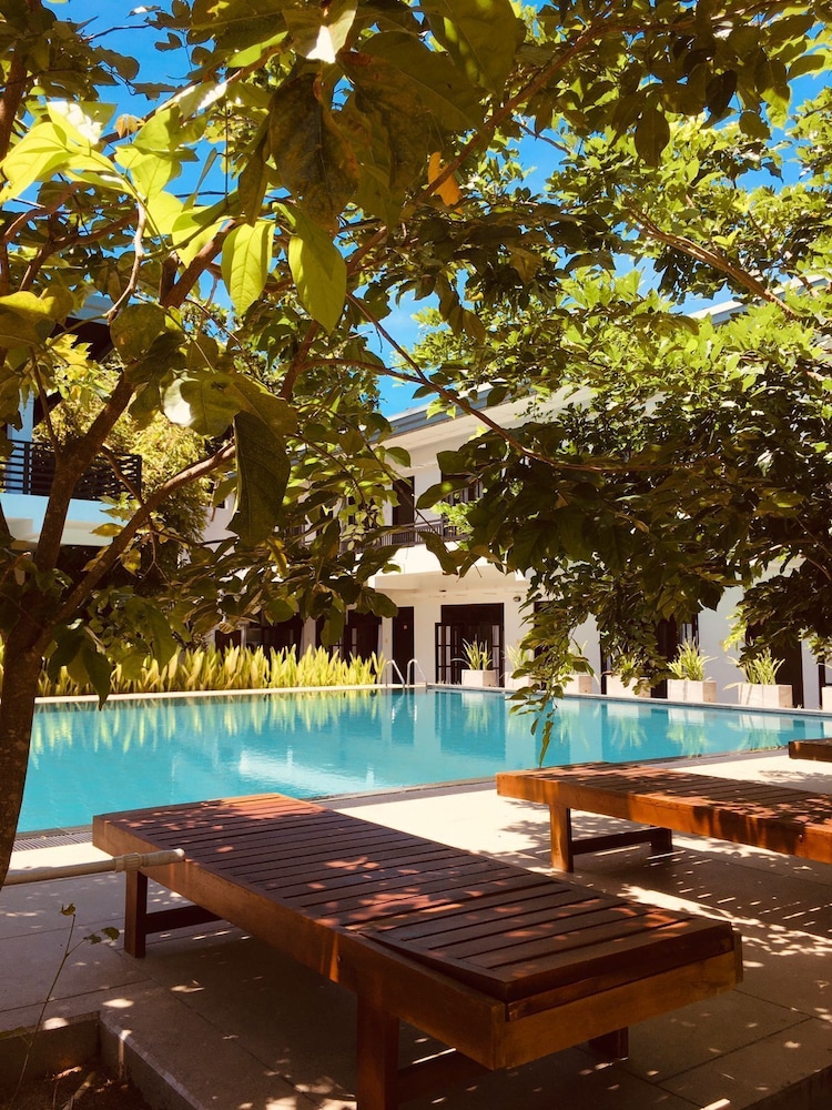 BluOra Resort