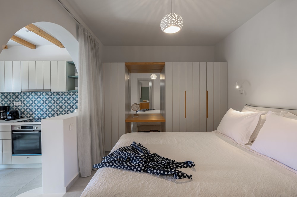 Castello Amorgos Suites