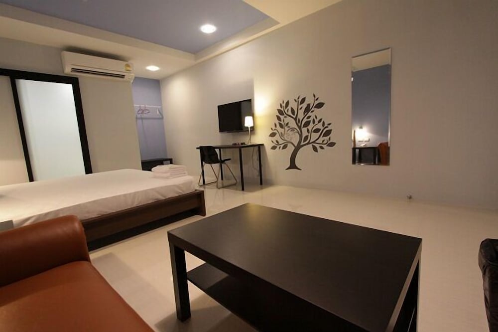 Eazy Motel Bangna