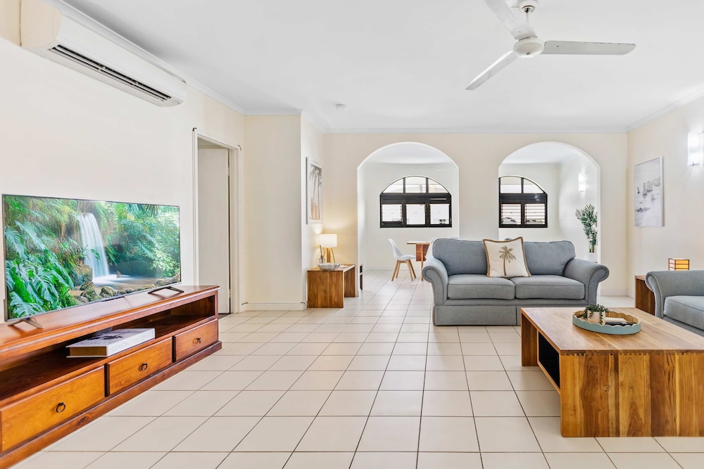 Salt Sand Retreat 1BR Resort Spa