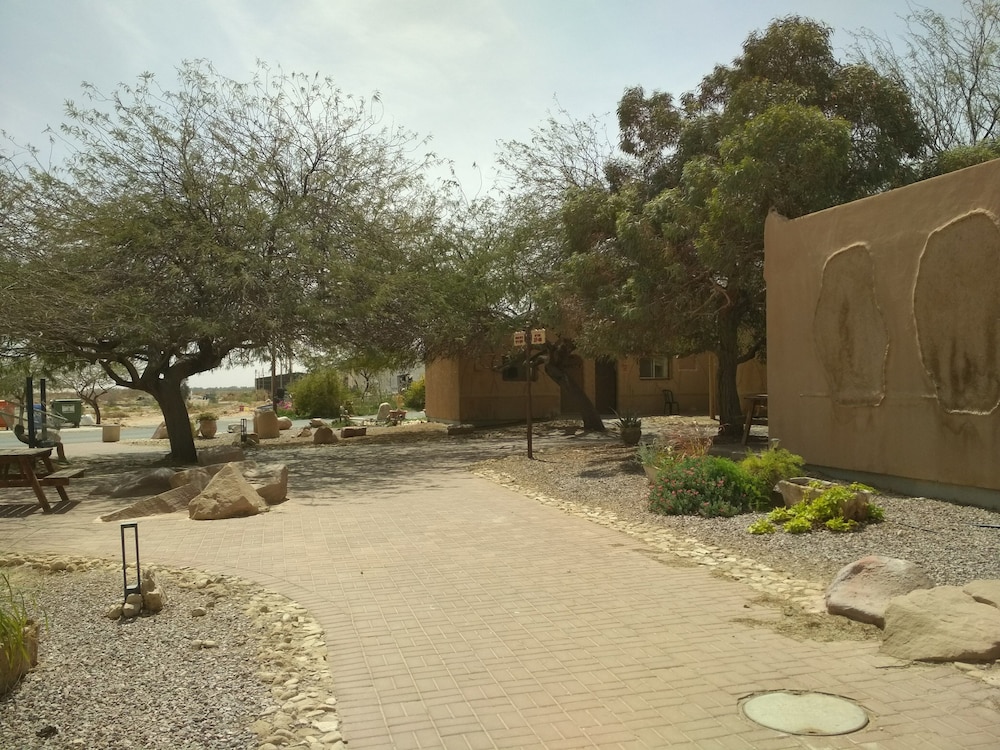 Lotan Desert Travel Hotel
