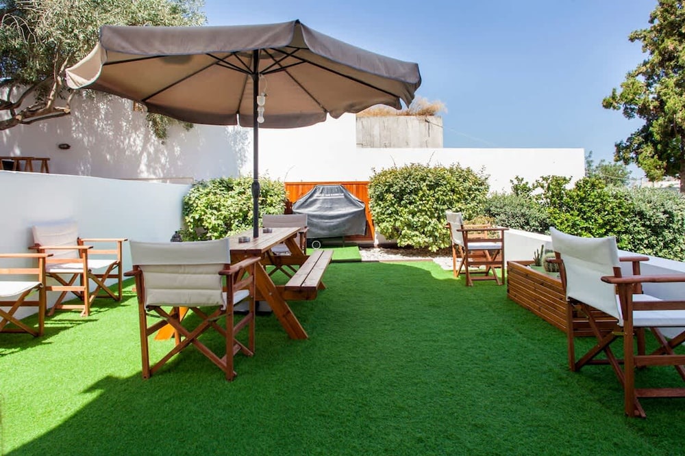 Artemis Spacious Luxury Villa With XL Private Pool