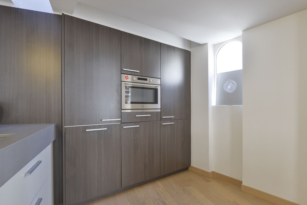 Zurenborg Area Apartments