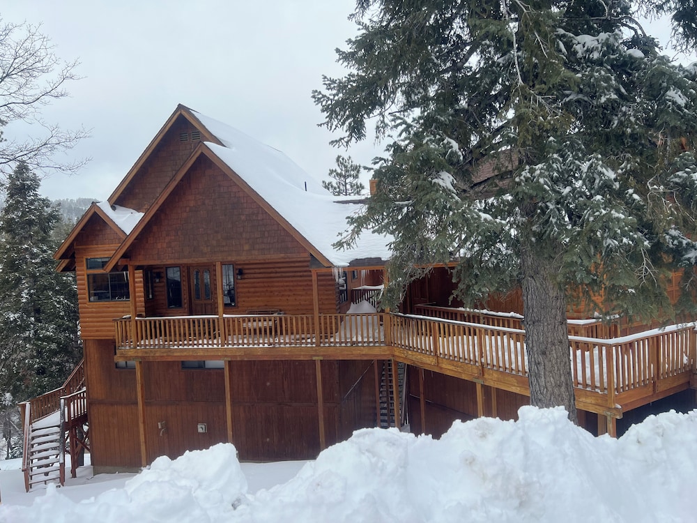 Ridge Hollow Lake view 3