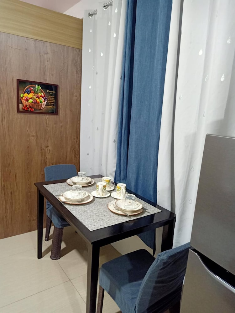 Len's Den2 1BR Condo Mall of Asia, Pasay Manila
