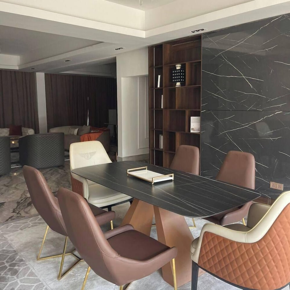 The Breeze Apartment