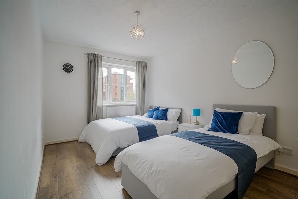Salford City Escape - Modern 2 Bedroom Apartment