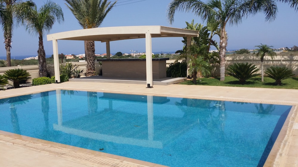Noufaro Luxury Villa view 5