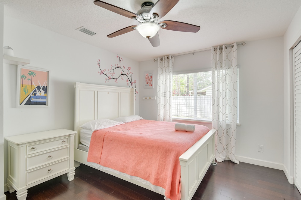 Pet-friendly Miami Home w/ Hot Tub & Pool Table