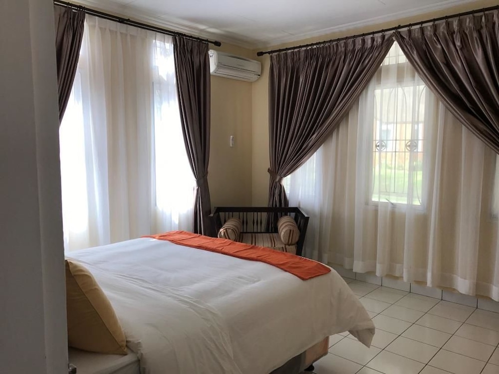 Villa Sofia Kota Bunga