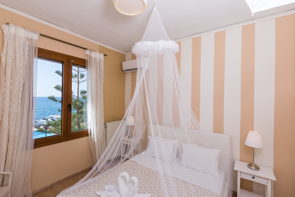 Seaside Family Villa for Weddings and Ceremonies view 2
