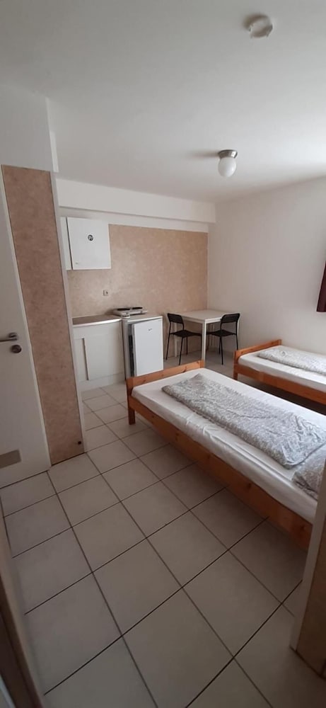 2-Rent Group Hostel Apartments EVE74