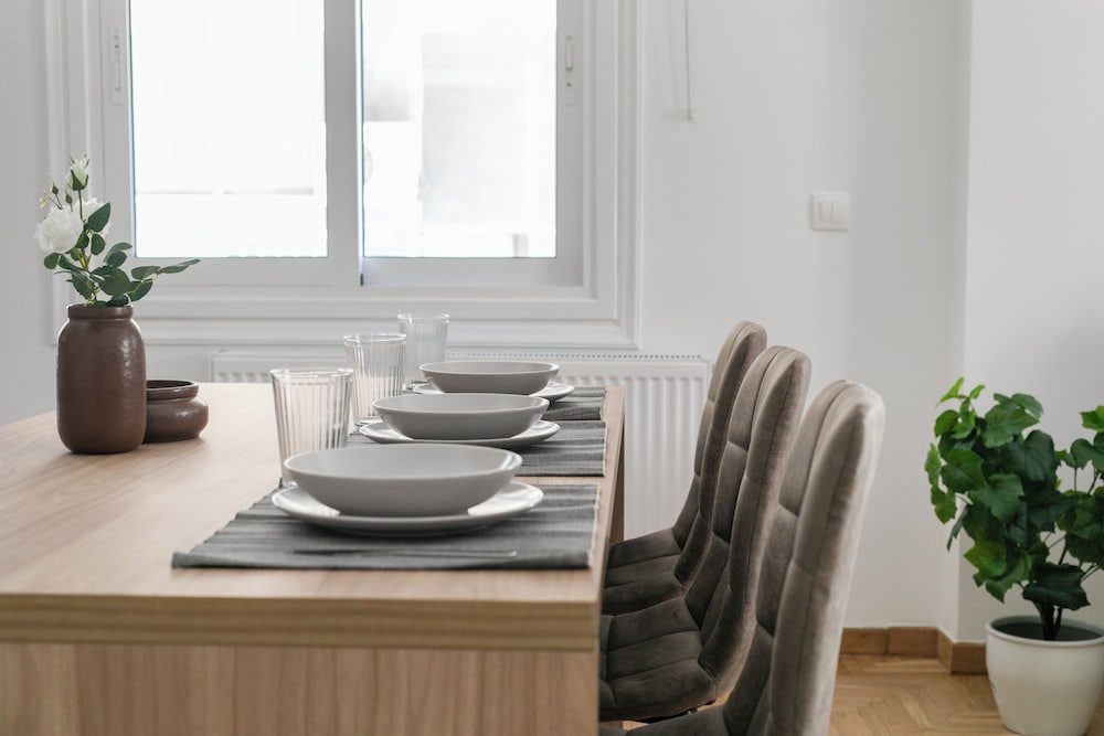 Anatoli - Athenian 2-BR Apartment in Athens