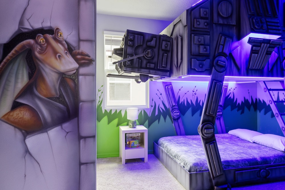 Coconut Breeze Resort Home Near Parks 25 Guests Located in Solara Resort