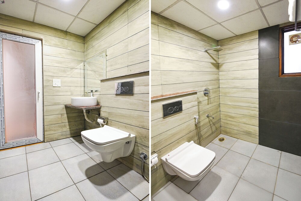 Fabhotel Angel Pink The Premium