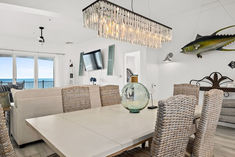 New Luxury Ocean Front 3 Bedroom 2 Bath Condo Sleeps 8 Cinnamon Beach Resort