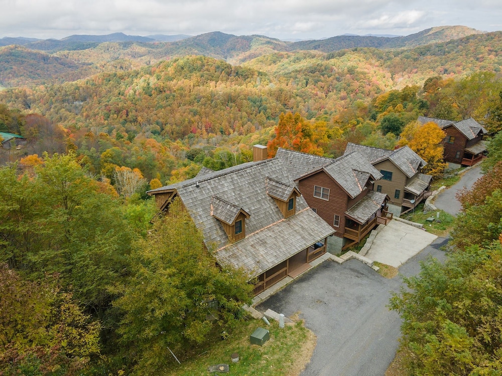 Blue Ridge Mountain Cabin With Stunning Views