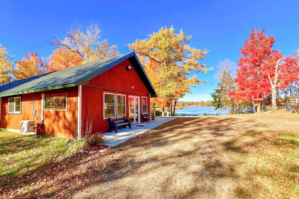 'long Lake Lodge' w/ Watercrafts & Fire Pits