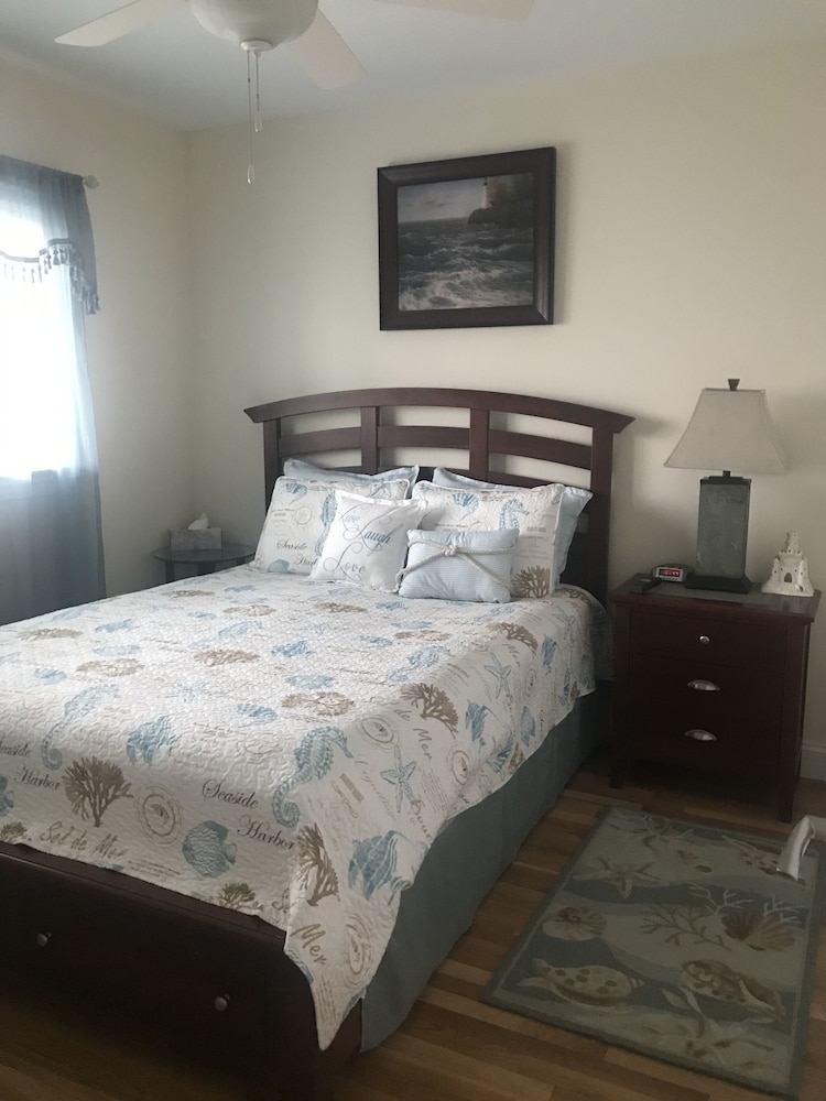 Sea Spray Condo - Property Image 3