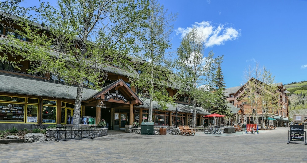 Hotel Arapahoe Lodge 8119 by SummitCove Lodging - Image 1