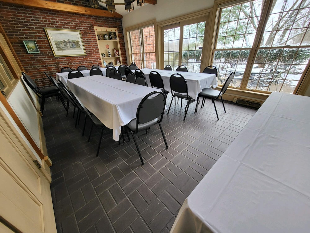 Applebutter Inn