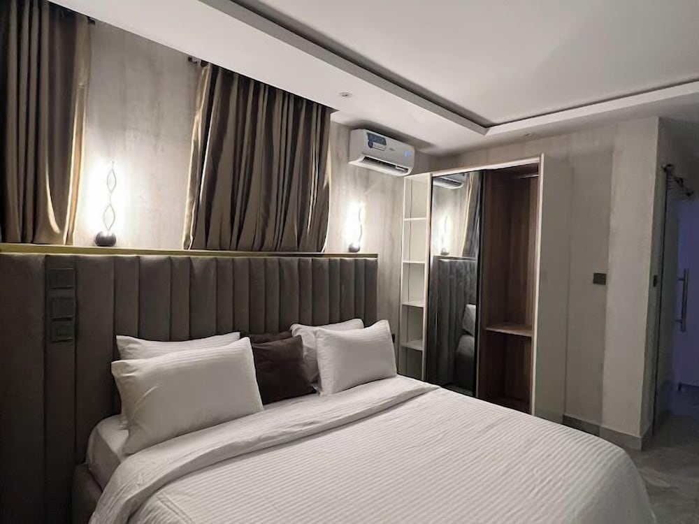 CASA Apartments and Suites