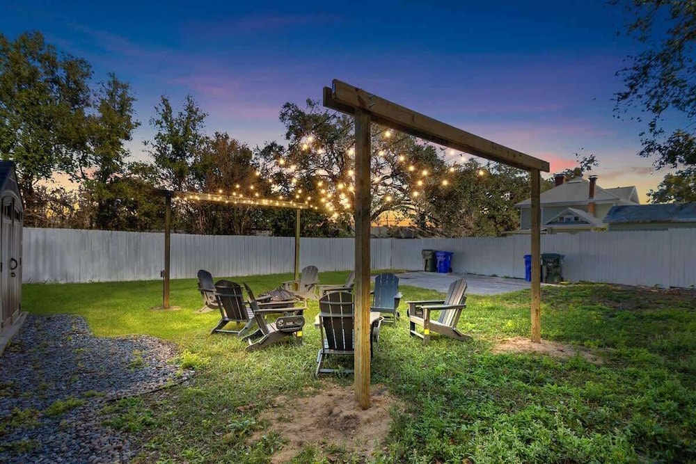 Charming 1-bedroom Home in Lakeland!