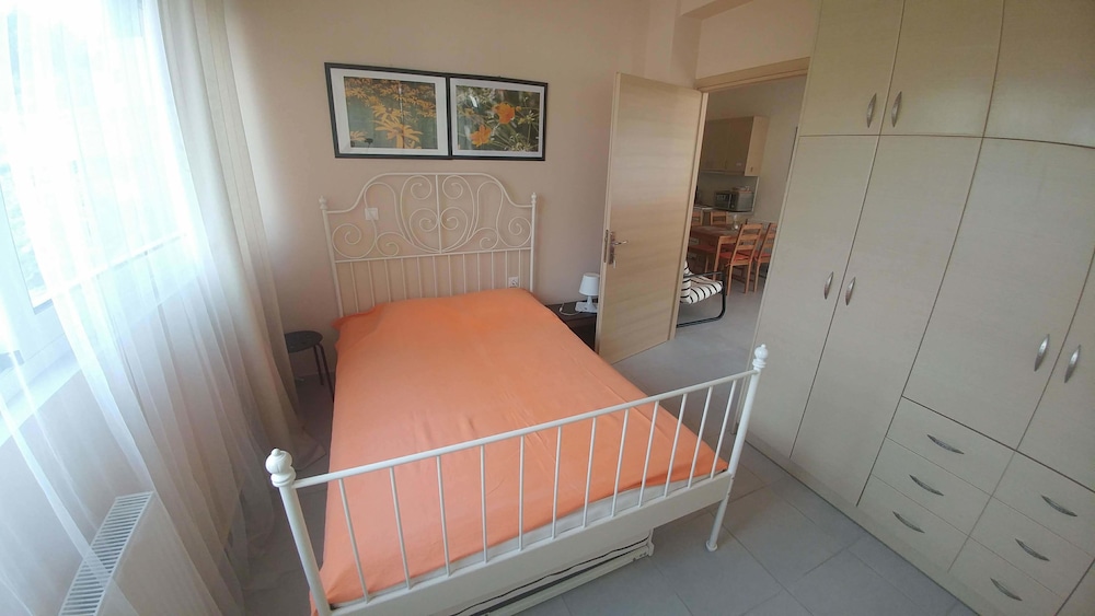 Kanakaris Apartments view 4