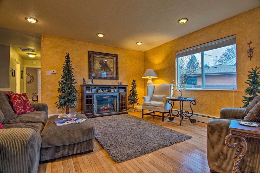 Modern Creekside Home: 9 Mi to Downtown Denver - Property Image 20