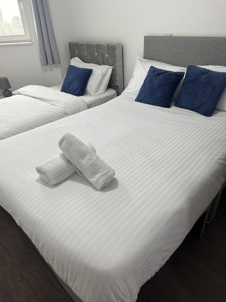 Elegant 1BR Gem Near NEC & Resorts World
