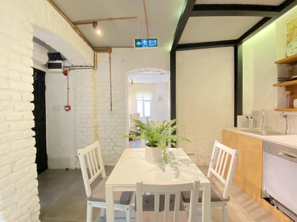 Missafir Spectacular and Central Flat in Beyoglu
