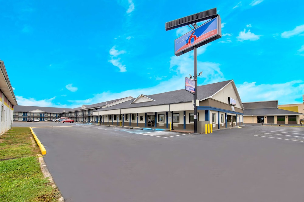 Hotel Studio 6 Jackson MS I 55