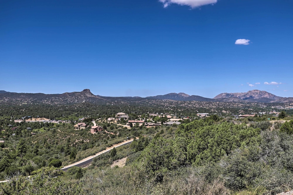 3 Mi to Downtown: Cabin w/ Gas Grill in Prescott view 4
