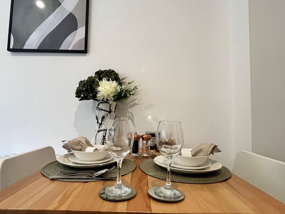 Kingston Luxe Suites Riverside Apartment Belvilla