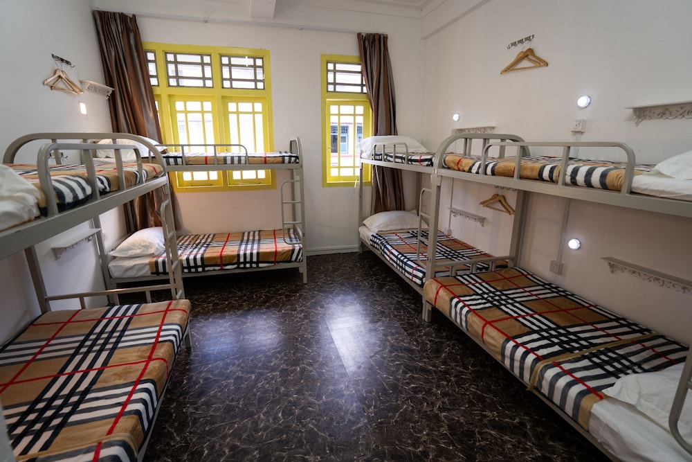 OSS Backpackers Hostel